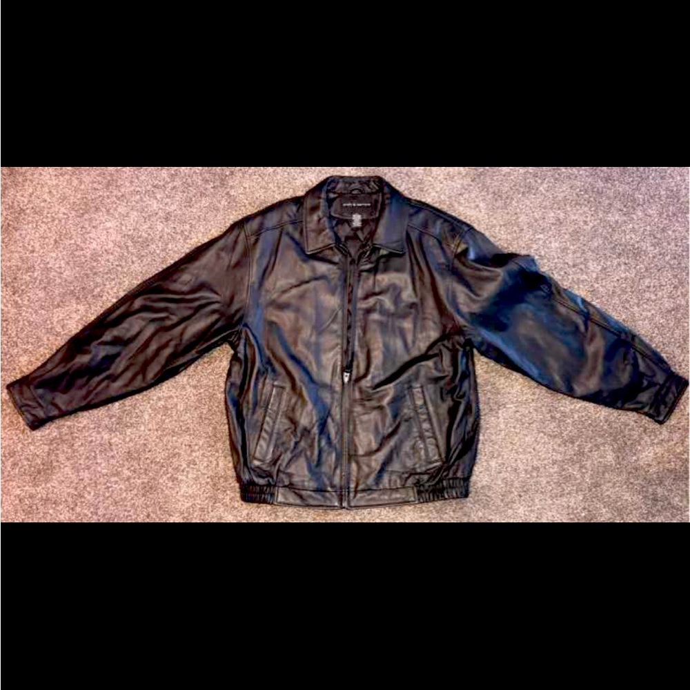 Men's CROFT & BARROW
GENUINE LEATHER Jacket Size:
LT - NEW!